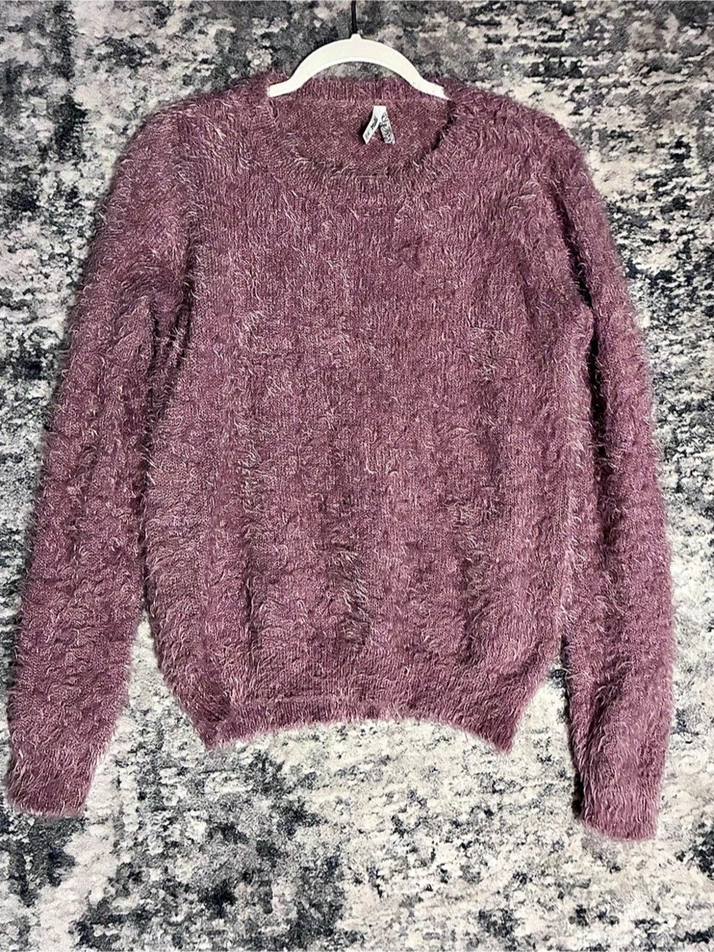 Mudd Fuzzy Crewneck Sweater in lilac Size Medium